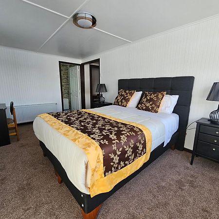 Hotel Forjadores Del Cabo De Hornos Puerto Williams Dış mekan fotoğraf