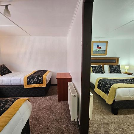 Hotel Forjadores Del Cabo De Hornos Puerto Williams Dış mekan fotoğraf