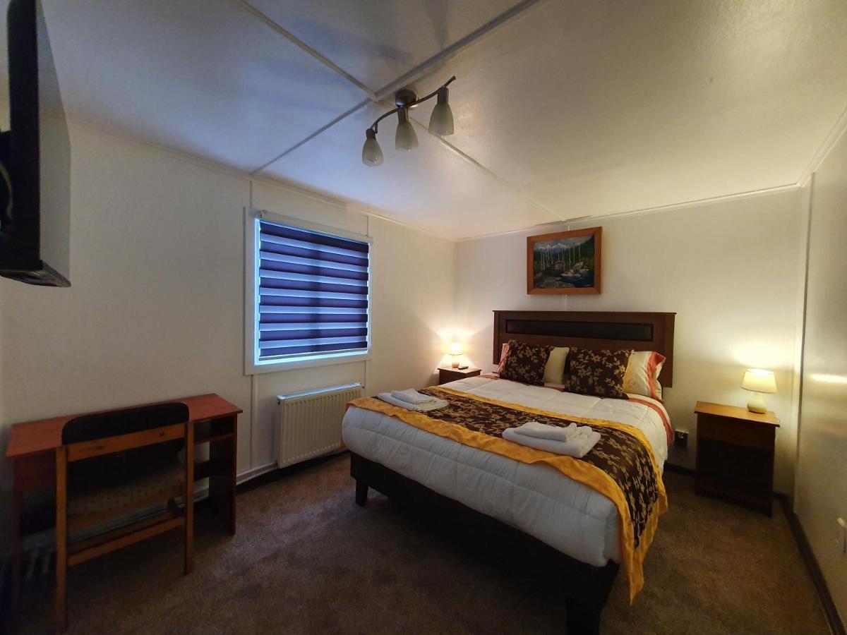 Hotel Forjadores Del Cabo De Hornos Puerto Williams Dış mekan fotoğraf