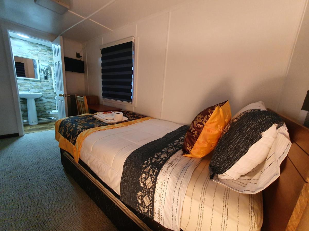 Hotel Forjadores Del Cabo De Hornos Puerto Williams Dış mekan fotoğraf