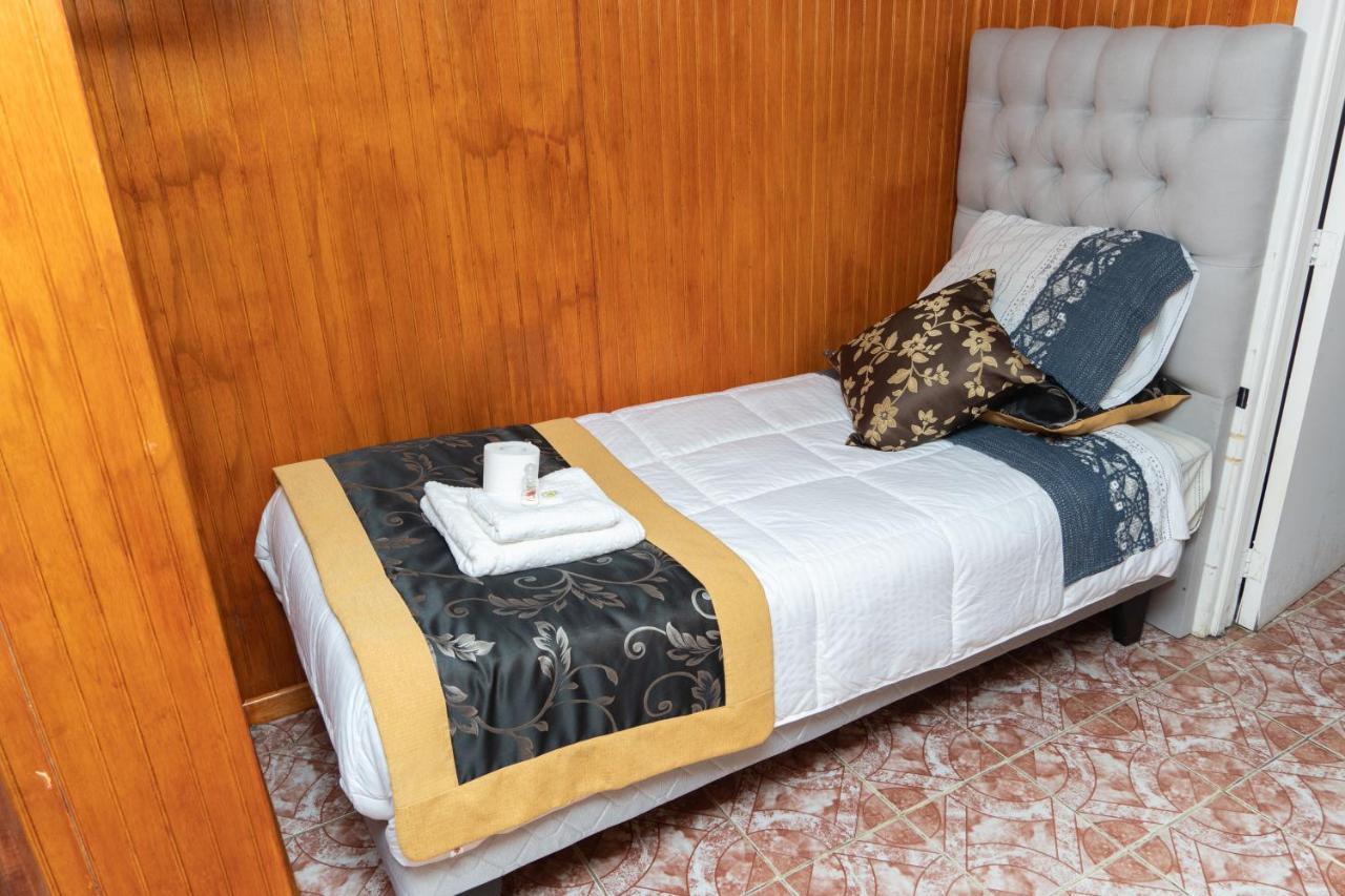 Hotel Forjadores Del Cabo De Hornos Puerto Williams Dış mekan fotoğraf