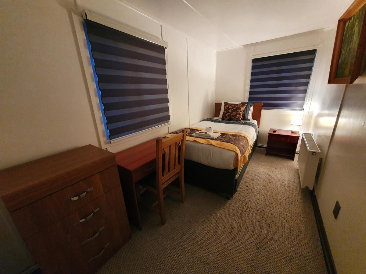Hotel Forjadores Del Cabo De Hornos Puerto Williams Dış mekan fotoğraf