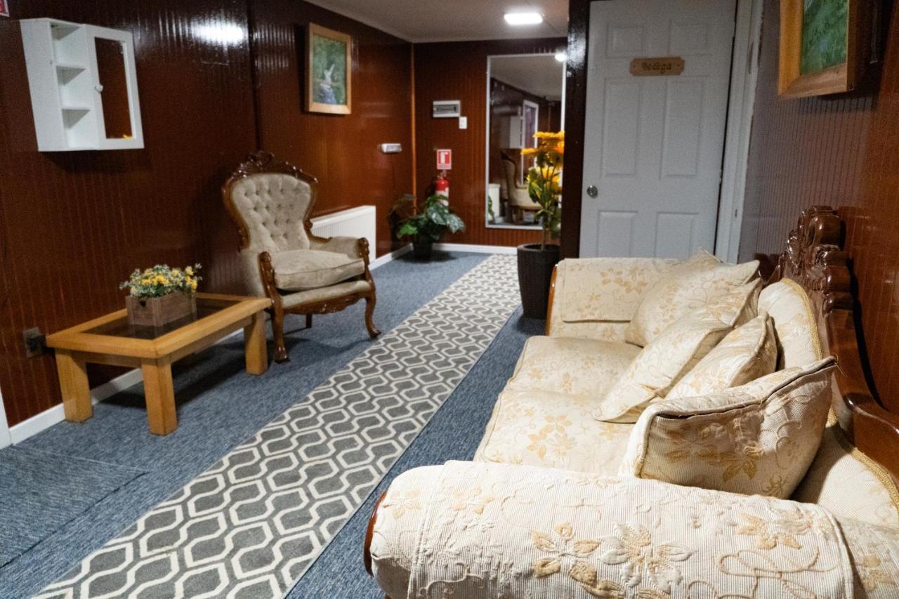 Hotel Forjadores Del Cabo De Hornos Puerto Williams Dış mekan fotoğraf