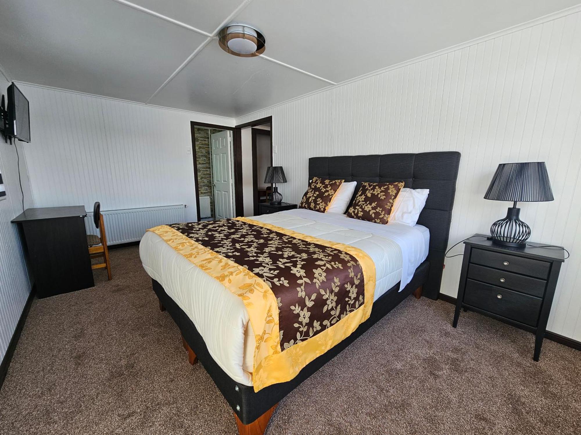 Hotel Forjadores Del Cabo De Hornos Puerto Williams Dış mekan fotoğraf